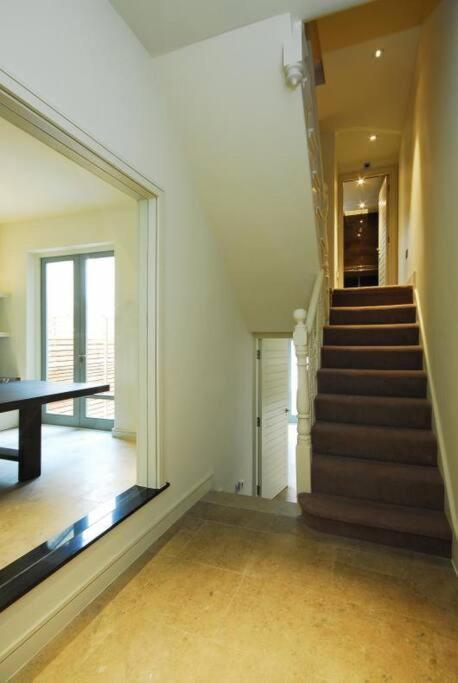Quintessential Town House Close To Central London Ngoại thất bức ảnh
